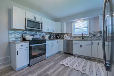 408 E 43rd Avenue, Gary, IN 46409 - Photo 16