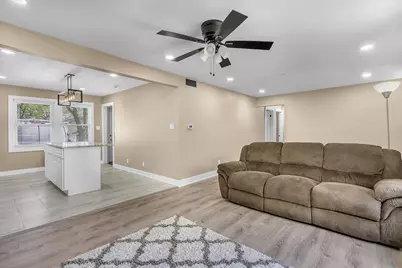 922 Hayes Street, Crown Point, IN 46307 - Photo 6