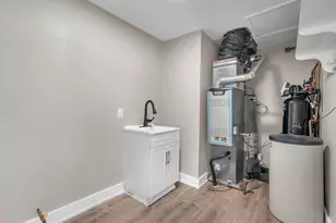 922 Hayes St, Crown Point, IN 46307 - Photo 14