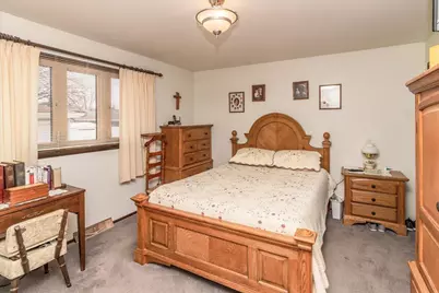 9448 Northcote Avenue, Munster, IN 46321 - Photo 12