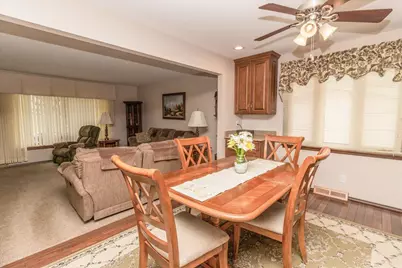 9448 Northcote Avenue, Munster, IN 46321 - Photo 8
