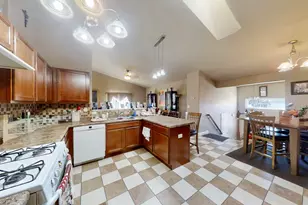 3782 W 70th Pl, Merrillville, IN 46410 - Photo 8