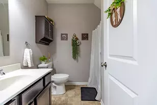 11527 Rhode Island St, Crown Point, IN 46307 - Photo 8