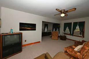217 Park Ave, North Judson, IN 46366 - Photo 12