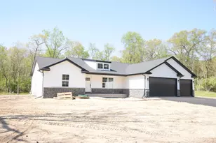 3640 Quail Run Dr N, Wheatfield, IN 46392 - Photo 2
