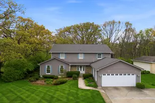 1029 Greenview Dr, Crown Point, IN 46307 - Photo 1