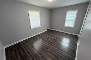 5052 Washington St, Gary, IN 46408 - Photo 4
