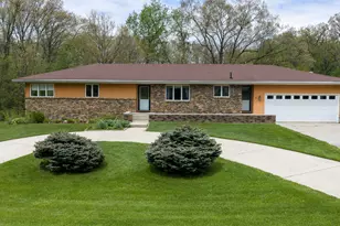 11 Stoner Dr, Valparaiso, IN 46385 - Photo 1