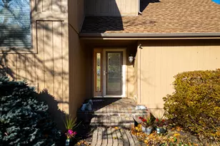 83 Brookview Ln, Valparaiso, IN 46385 - Photo 2