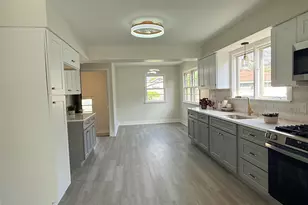 7421 Monroe Ave, Hammond, IN 46324 - Photo 8