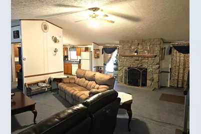 9564 W 100 S, Francesville, IN 47946 - Photo 4