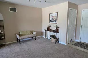 948 Veterans Ln, Crown Point, IN 46307 - Photo 16