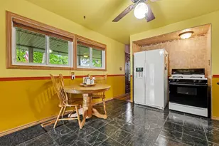 131 Hillcrest St, Hobart, IN 46342 - Photo 6