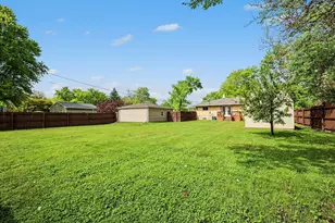 131 Hillcrest St, Hobart, IN 46342 - Photo 14