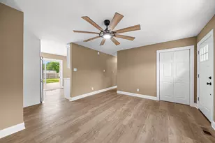 1212 Cedar Ln, Dyer, IN 46311 - Photo 4