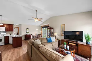 3615 Creekside Dr, Valparaiso, IN 46383 - Photo 2