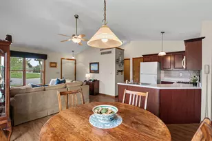 3615 Creekside Dr, Valparaiso, IN 46383 - Photo 4
