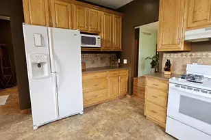 213 Windy Oak Dr, Hebron, IN 46341 - Photo 16