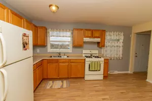 208 Meadow Ln, Lowell, IN 46356 - Photo 4