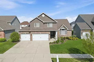 1131 Jeanne Ct, Crown Point, IN 46307 - Photo 2