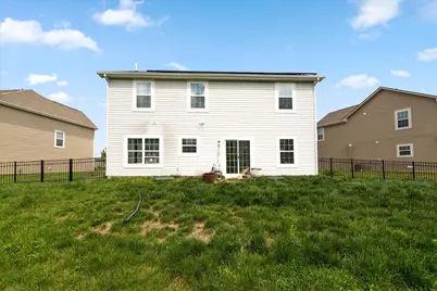 1555 N Creekwater Pass, Greenfield, IN 46140 - Photo 2