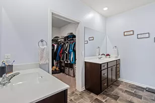 7620 W 105th Pl, Crown Point, IN 46307 - Photo 16