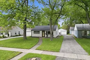 323 S Pettibone St, Crown Point, IN 46307 - Photo 2