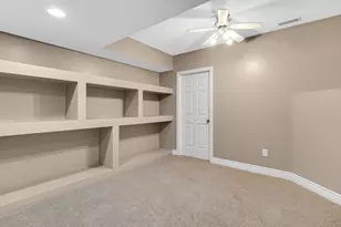 735 Pintail Ln, Hobart, IN 46342 - Photo 38