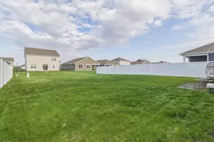 10365 Whitney Pl, Crown Point, IN 46307 - Photo 32