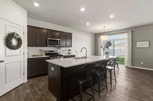 10365 Whitney Pl, Crown Point, IN 46307 - Photo 8