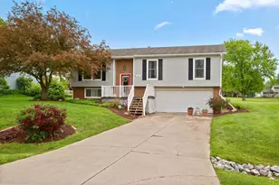 3697 Kingsway Dr, Crown Point, IN 46307 - Photo 2
