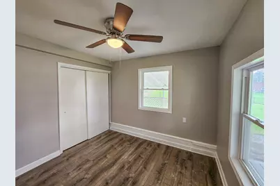 5377 Cleveland Lane, Merrillville, IN 46410 - Photo 8