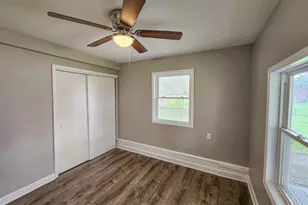 5377 Cleveland Ln, Merrillville, IN 46410 - Photo 8