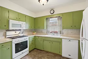 3523 41st Pl, Highland, IN 46322 - Photo 6