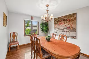 9618 Walnut Dr, Munster, IN 46321 - Photo 6