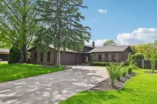 9618 Walnut Dr, Munster, IN 46321 - Photo 2
