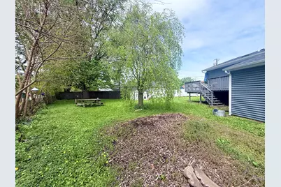 1216 Dwiggins Court, Griffith, IN 46319 - Photo 16