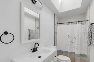 1216 N Dwiggins Ct, Griffith, IN 46319 - Photo 12