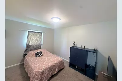 1216 Dwiggins Court, Griffith, IN 46319 - Photo 6