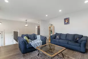 1216 N Dwiggins Ct, Griffith, IN 46319 - Photo 4