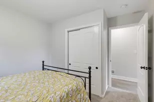 1216 N Dwiggins Ct, Griffith, IN 46319 - Photo 14