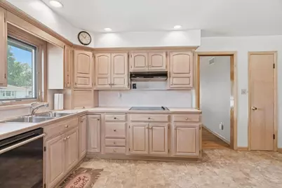 9247 Cottage Grove Avenue, Highland, IN 46322 - Photo 12