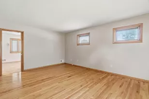 9247 Cottage Grove Ave, Highland, IN 46322 - Photo 8