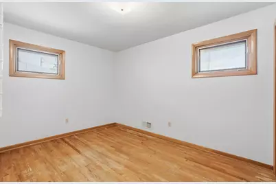 9247 Cottage Grove Avenue, Highland, IN 46322 - Photo 20