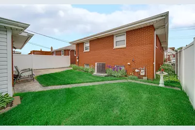 1941 Schrage Avenue, Whiting, IN 46394 - Photo 26