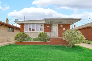 1941 Schrage Ave, Whiting, IN 46394 - Photo 2