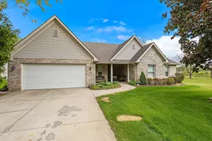 12181 N 332E, Demotte, IN 46310 - Photo 6