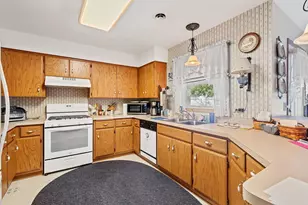 12181 N 332E, Demotte, IN 46310 - Photo 22