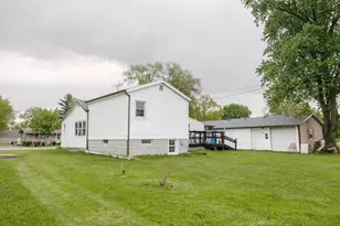 607 E Washington St, Morocco, IN 47963 - Photo 2