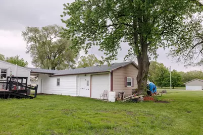 607 E Washington Street, Morocco, IN 47963 - Photo 4